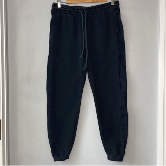 Tna Cozy Fleece Boyfriend Sweatpants in Black - Picture 3 of 13